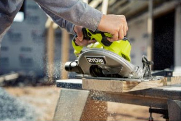 Sierra circular brushless de 7-1/4 in one+ 18v hp + PILA + CARGADOR